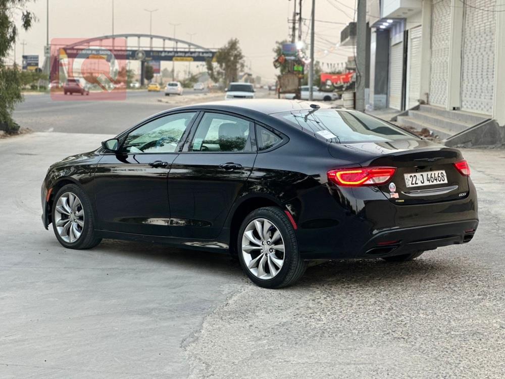كرايسلر 200